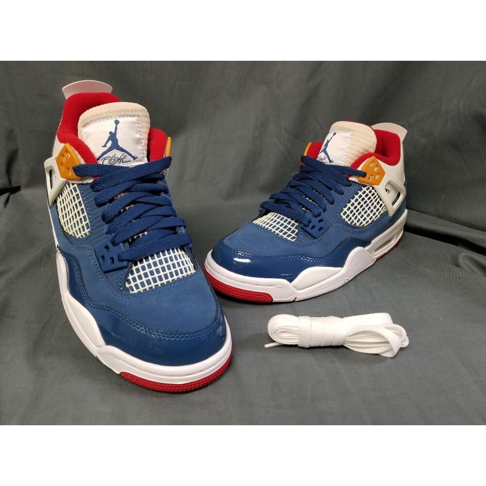 Jordan 4 Retro Messy Room (GS) Size 4Y NEW NO BOX !!!